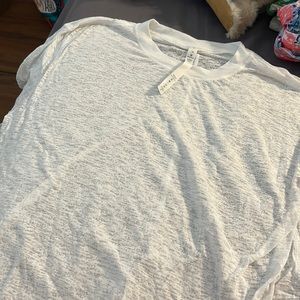 Lululemon Tshirt